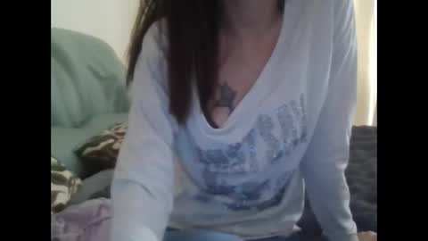 suni online show from March 4, 9:40 am