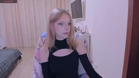 Snapshot of sunkissedsin chatting on December 19, 2:18 am sunkissedsin online show from December 19, 2:18 am