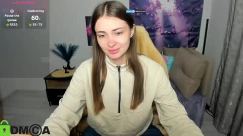 Snapshot of sunlight_kiss chatting on May 18, 9:31 pm Jessika online show from May 18, 9:31 pm