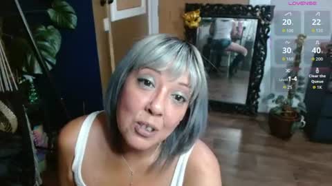 Snapshot of sunni_hottie chatting on June 17, 2:03 am Sunni Knight online show from June 17, 2:03 am
