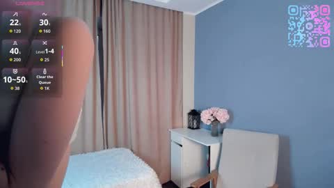 Kiki online show from March 18, 1:20 am