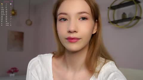 Lily online show from September 19, 2:40 pm