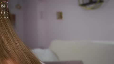 Lily online show from September 26, 2:10 pm