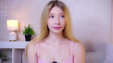 Snapshot of sunnmoonn chatting on June 10, 2:49 pm Lily online show from June 10, 2:49 pm