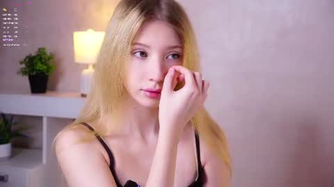 Snapshot of sunnmoonn chatting on June 15, 2:41 pm Lily online show from June 15, 2:41 pm