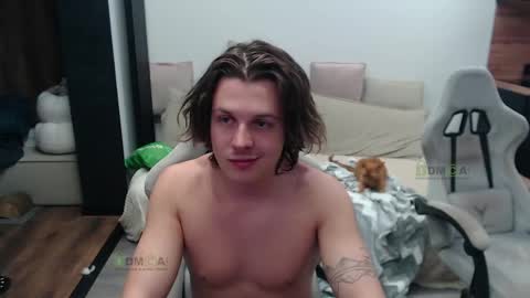 Snapshot of sunny1girl chatting on May 15, 9:55 pm Alice and Sergey online show from May 15, 9:55 pm