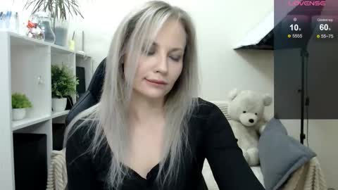 Naomi online show from November 5, 10:48 am