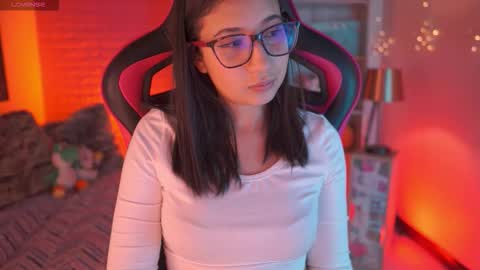 Snapshot of sunny_flower_ chatting on February 21, 2:45 am SUNNY online show from February 21, 2:45 am