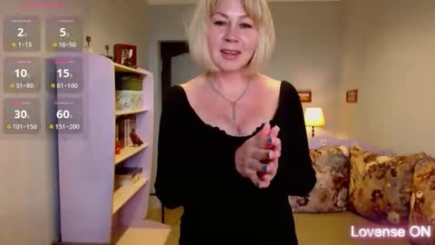 Snapshot of sunny_katty chatting on May 29, 10:24 am Sunny Katty online show from May 29, 10:24 am