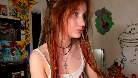 Snapshot of sunny_mouse chatting on June 1, 9:05 pm Sunny online show from June 1, 9:05 pm