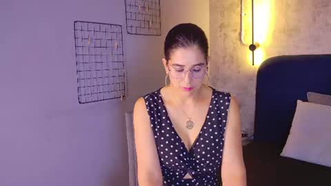 Snapshot of sunny_river chatting on June 17, 1:23 pm Sunny River online show from June 17, 1:23 pm
