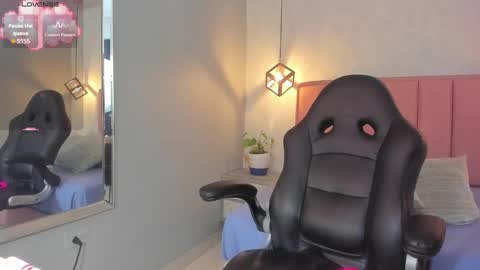  S U N N Y online show from October 18, 12:28 pm