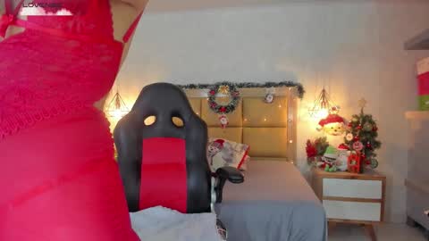  S U N N Y online show from December 18, 12:33 pm