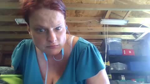 Sunnie online show from December 4, 9:57 pm