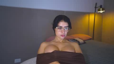 Snapshot of sunnymorrison chatting on March 7, 1:30 pm sol online show from March 7, 1:30 pm