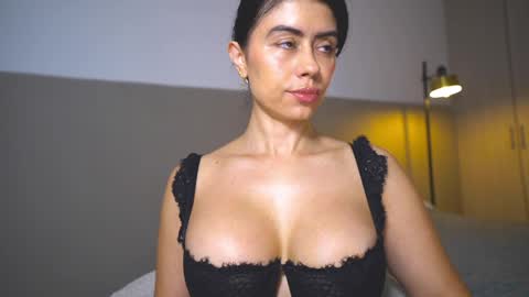 Snapshot of sunnymorrison chatting on April 8, 12:49 pm sol online show from April 8, 12:49 pm