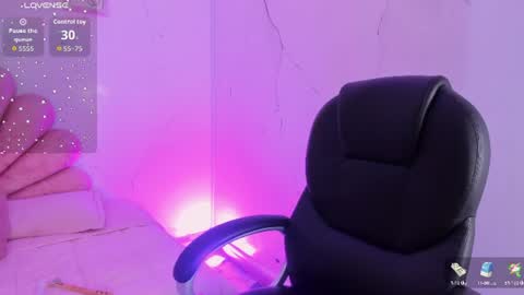Snapshot of sunnypaytton chatting on June 30, 12:39 pm Sunny online show from June 30, 12:39 pm