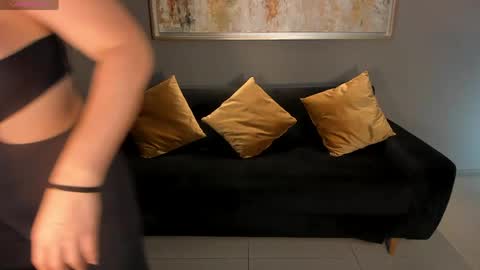 Snapshot of sunnyrivers_ chatting on May 18, 6:47 pm Sunny Rivers online show from May 18, 6:47 pm