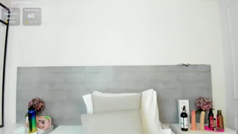 sunnywhitee online show from May 28, 7:33 pm
