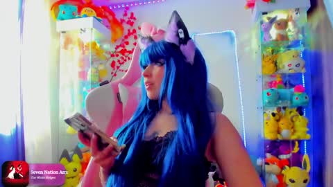 Snapshot of sunofureku_melody chatting on January 8, 8:18 pm     RAVENCLAU GIRL  online show from January 8, 8:18 pm