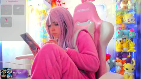 Snapshot of sunofureku_melody chatting on January 22, 5:17 pm     RAVENCLAU GIRL  online show from January 22, 5:17 pm