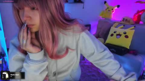 Snapshot of sunofureku_melody chatting on September 20, 12:06 pm     RAVENCLAU GIRL  online show from September 20, 12:06 pm