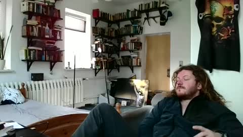 sunr1sa online show from December 8, 8:20 am