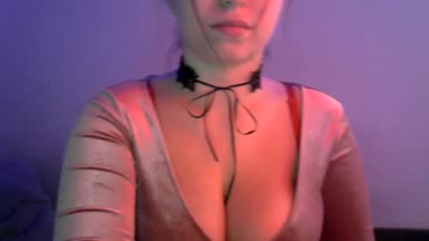 Lisa online show from April 9, 11:48 am