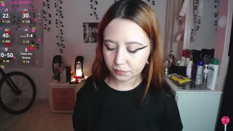 Snapshot of sunset_pienk chatting on November 13, 4:33 am Sunset online show from November 13, 4:33 am