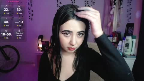 Snapshot of sunset_pienk chatting on April 8, 6:02 am Sunset online show from April 8, 6:02 am