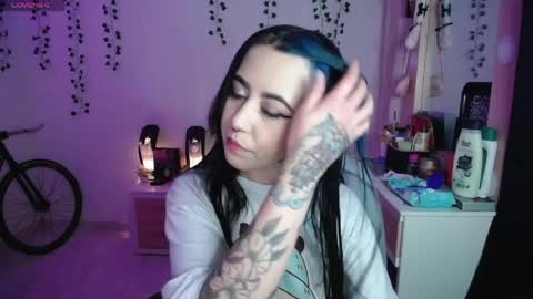 Snapshot of sunset_pienk chatting on April 12, 3:44 am Sunset online show from April 12, 3:44 am