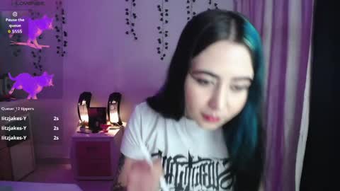 Snapshot of sunset_pienk chatting on April 24, 6:16 am Sunset online show from April 24, 6:16 am
