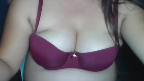 Snapshot of sunshine_789 chatting on June 18, 6:56 pm sunshine_789 online show from June 18, 6:56 pm