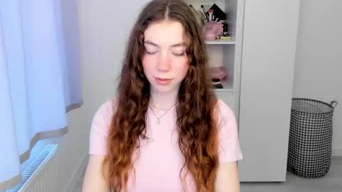 Snapshot of sunshine_bliss chatting on May 13, 5:43 pm sunshine_bliss online show from May 13, 5:43 pm