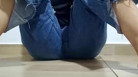 Annie online show from December 13, 9:09 pm