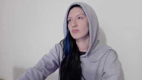 Snapshot of sunshine_girl9 chatting on January 13, 11:21 pm sunshine_girl9 online show from January 13, 11:21 pm