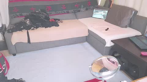 Snapshot of sunshine_sissy chatting on April 20, 8:50 am Sunshine online show from April 20, 8:50 am