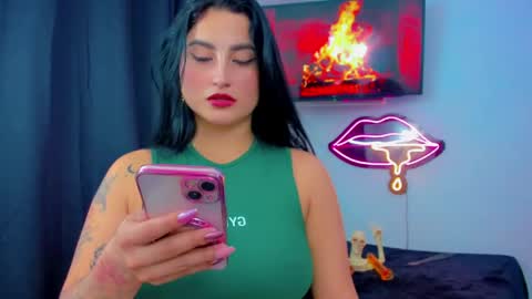 Andrea Rodriguez online show from February 23, 6:49 pm