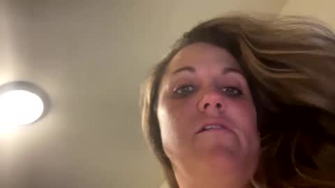 WATCHMEMAKEYOUCUM online show from May 4, 12:23 pm