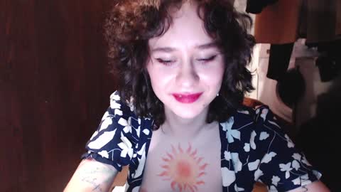 Snapshot of sunshinehella chatting on December 4, 12:03 pm Hella online show from December 4, 12:03 pm