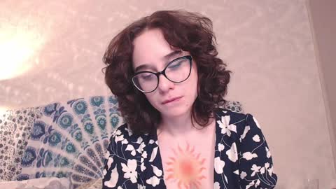 Snapshot of sunshinehella chatting on December 30, 10:10 am Hella online show from December 30, 10:10 am