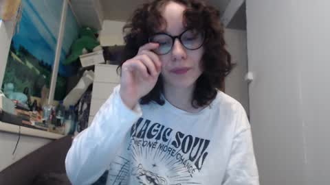 Snapshot of sunshinehella chatting on January 20, 10:29 am Hella online show from January 20, 10:29 am