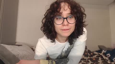 Snapshot of sunshinehella chatting on January 25, 11:34 am Hella online show from January 25, 11:34 am