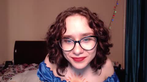 Snapshot of sunshinehella chatting on February 20, 11:20 am Hella online show from February 20, 11:20 am