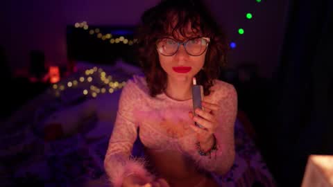 Snapshot of sunshinehella chatting on February 21, 4:48 pm Hella online show from February 21, 4:48 pm