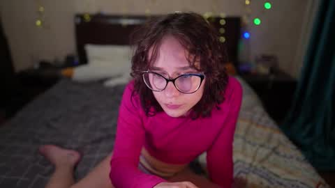 Snapshot of sunshinehella chatting on February 23, 4:02 pm Hella online show from February 23, 4:02 pm