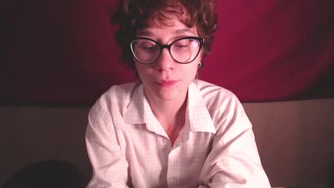 Snapshot of sunshinehella chatting on September 18, 3:58 pm Hella online show from September 18, 3:58 pm