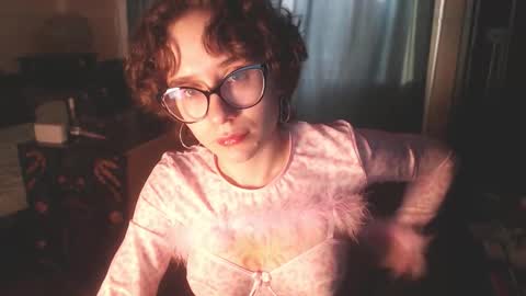 Snapshot of sunshinehella chatting on November 19, 9:09 am Hella online show from November 19, 9:09 am