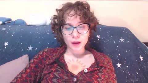 Snapshot of sunshinehella chatting on November 23, 11:32 am Hella online show from November 23, 11:32 am