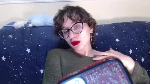 Snapshot of sunshinehella chatting on November 25, 12:16 pm Hella online show from November 25, 12:16 pm